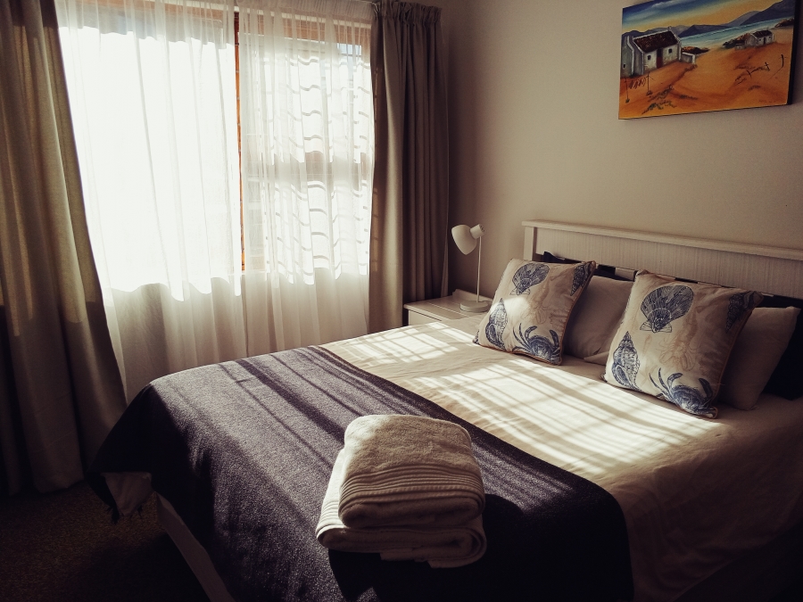 6 Bedroom Property for Sale in Bayview Western Cape